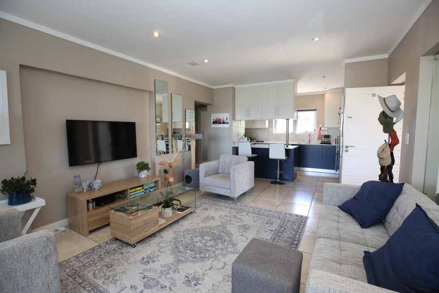 3 Bedroom Property for Sale in Thulana Hill Western Cape